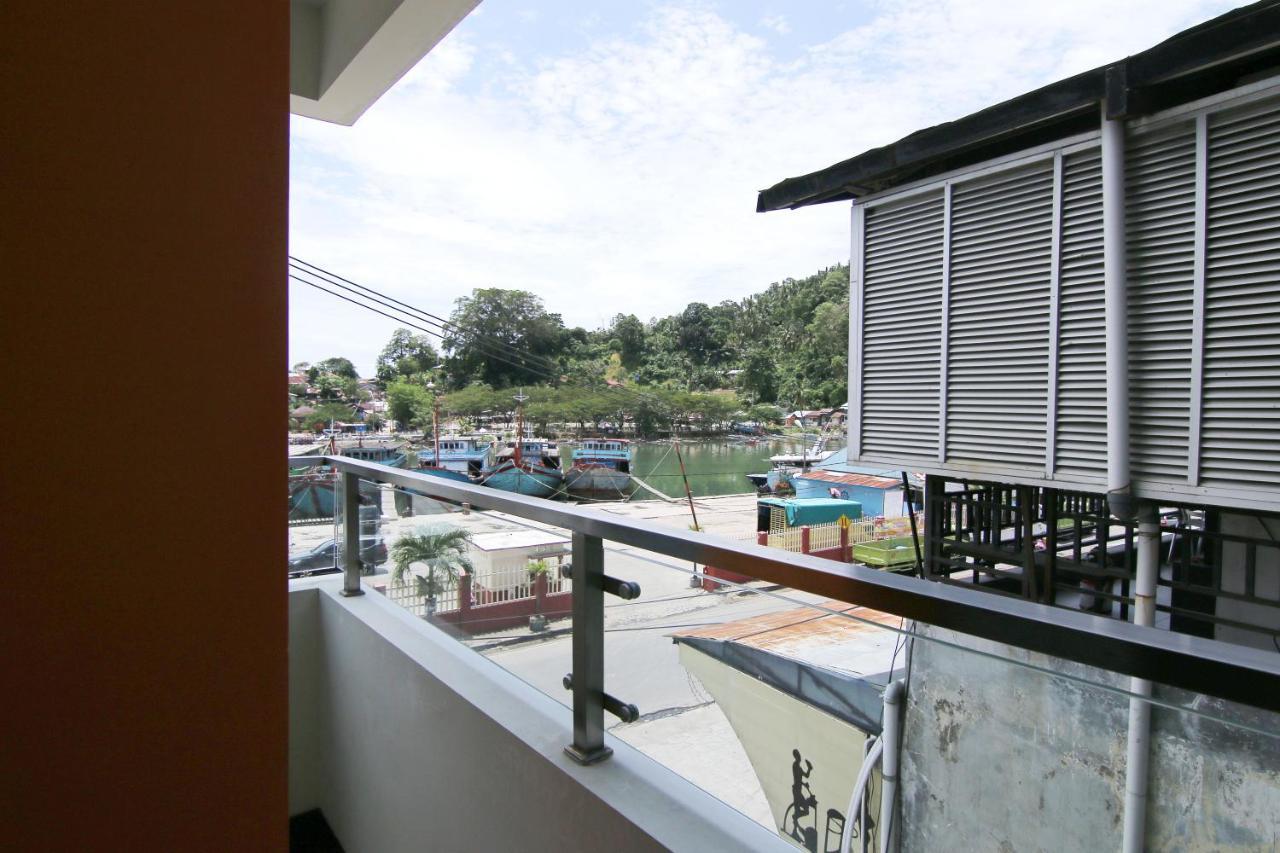 Oyo 592 Budget Hotel By The Harbour Padang Kültér fotó