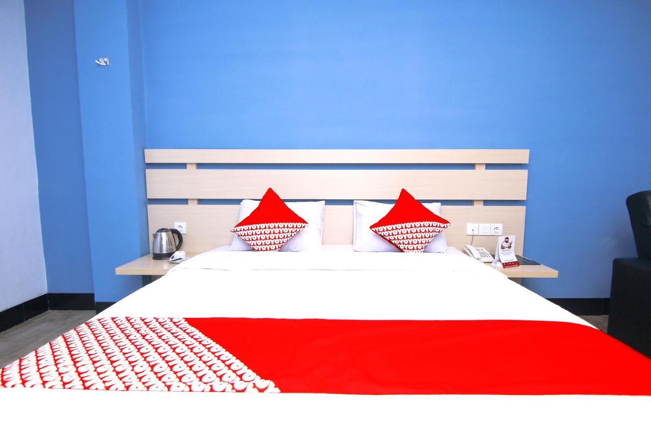 Oyo 592 Budget Hotel By The Harbour Padang Kültér fotó